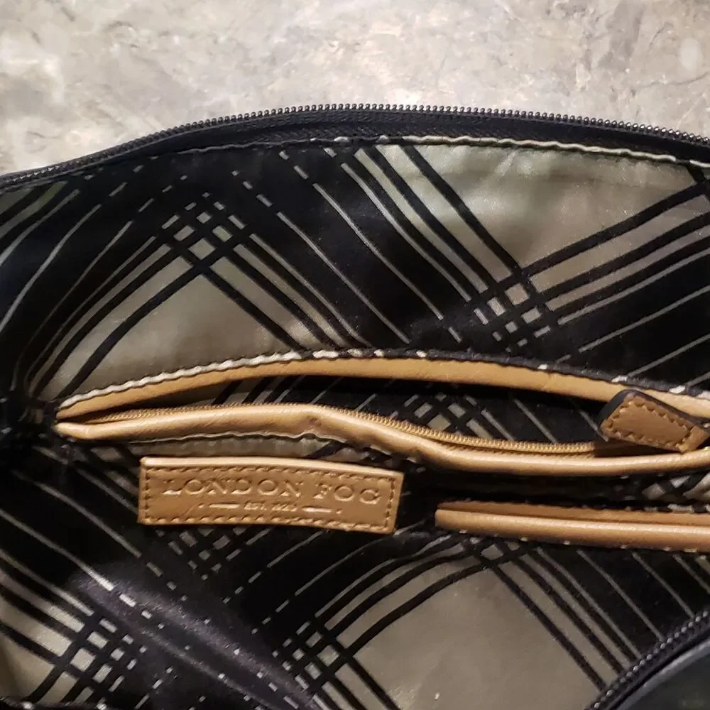 London Fog Faux Ostrich Skin Purse Handbag Black/Beige Lock Key Design 5 Pockets - Picture 4 of 10